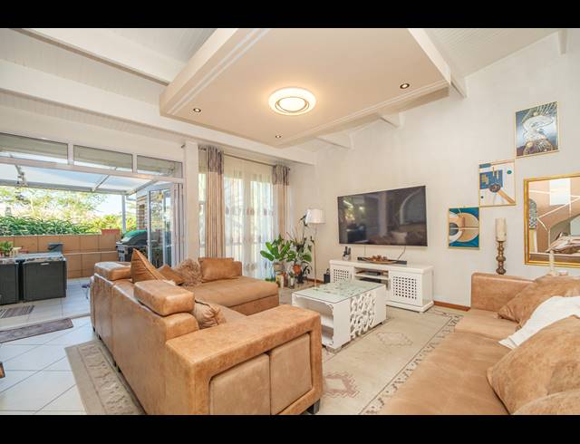 3 BEDROOM PENTHOUSE FOR SALE IN BLACKHEATH